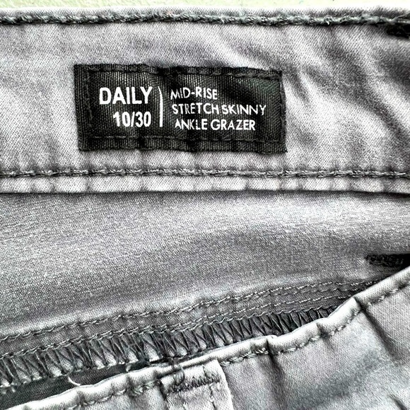 BUFFALO David Bitton Women Mid-Rise Grey Skinny Stretch Ankle Grazer Jean 10/30 - Picture 6 of 10